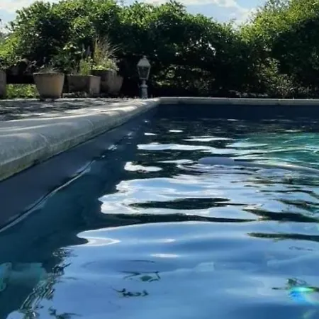 La Cachette Des Amoureux *